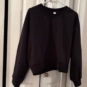 Ladies lulu lemon size 10 Perfectly Cropped Black Sweatshirt